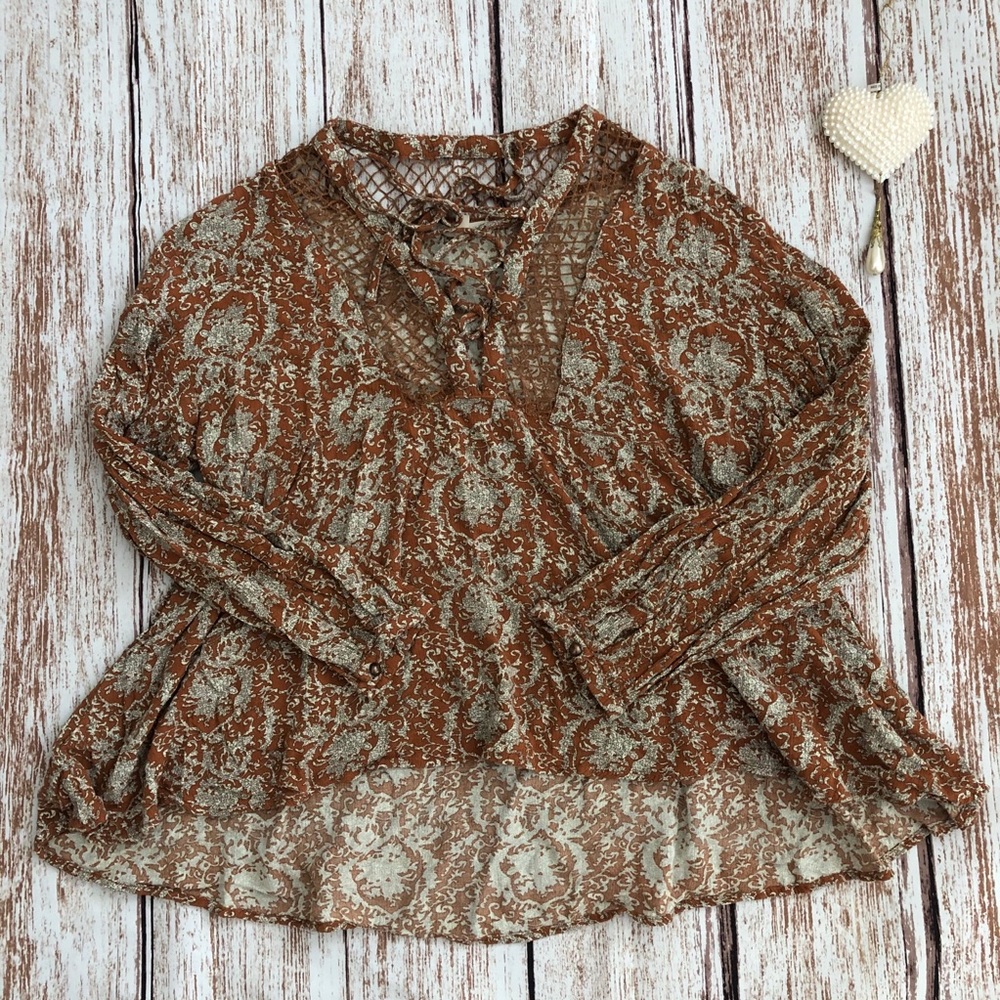 Guilded Intent Printed Buckle Top Size Small